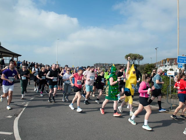 Hastings Half Marathon 2026 - pictures by Frank Copper