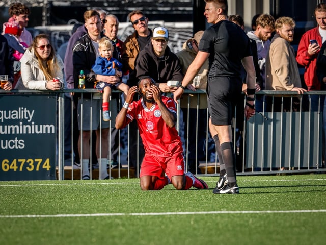 Eastbourne Borough v Welling United, Isthmian Premier