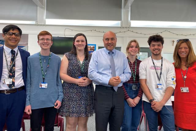 Andrew Griffiths visits science students