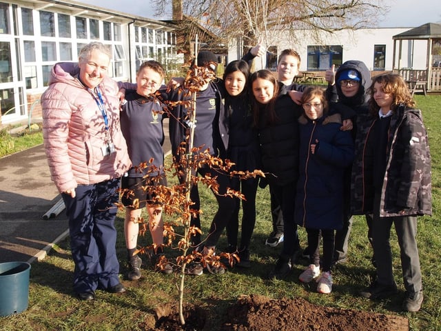 The club made a donation to plant a tree at Glebe Primary School in Southwick for the Queen’s Green Canopy
