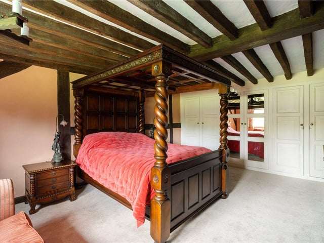 6 bed detached house for £2,750,000. Sold by Hamptons
