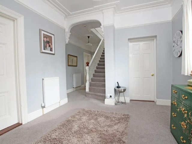 Rosebery Avenue, Hampden Park