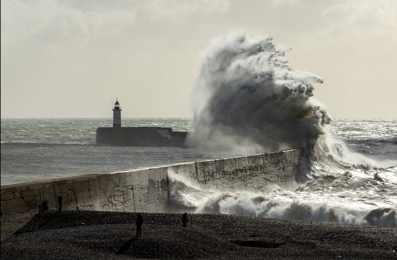 Storm Austen hits Eastbourne beach with 14-metre waves.