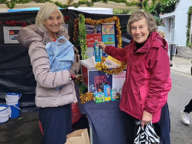 Lots of people have already donated items.