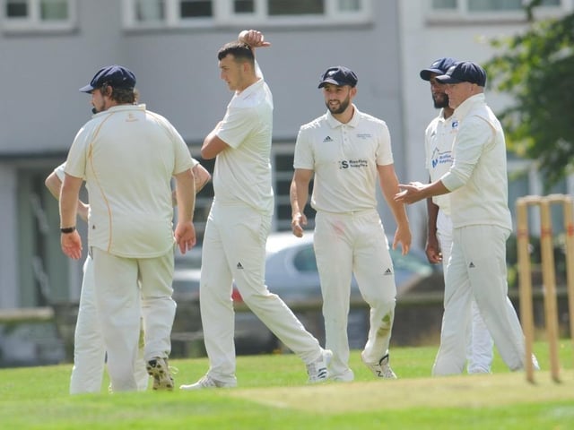 Action between Broadwater CC and Goring CC in Division 4 West of the Sussex Cricket League