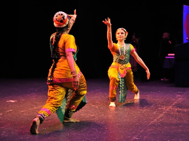 Performance - Bharatanatyam - Indian Classical Dance by Nrityollaasa Dance Group led by Priya Bhawaneedin
