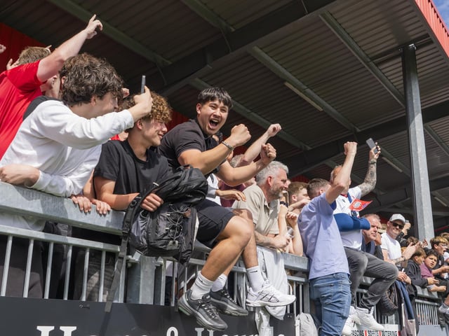 Worthing beat Ebbsfleet to clinch the National League South title