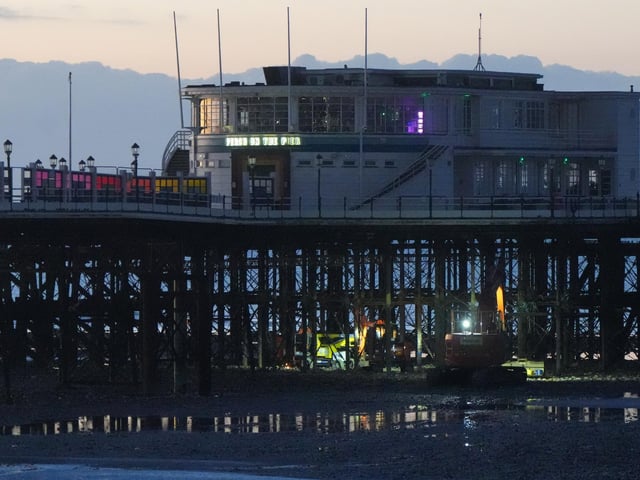 Now the tides are suitable, contractors are back on site tightening bolts and replacing tie bars and bull bars underneath Worthing Pier