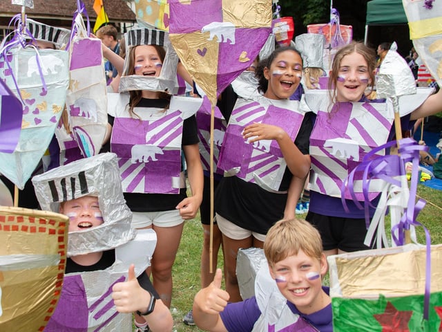Schoolkids don their armour. Edward Reeves Photography, Lewes