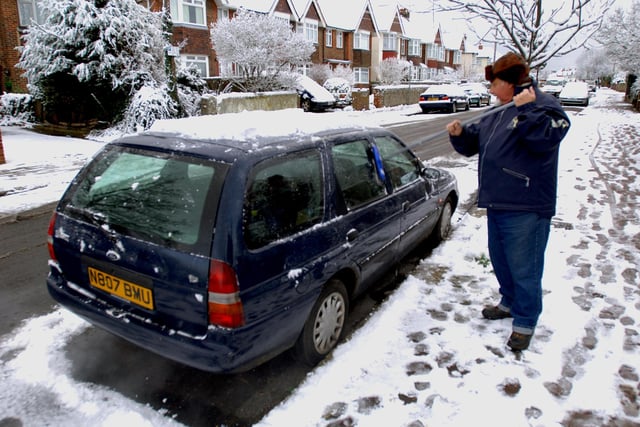 Clearing a car in Ladydell Road on January 24, 2007