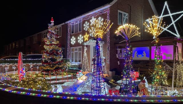 The Barber/James family filled their garden with lights to help bring a smile and Christmas cheer to the community. They used this opportunity to raise some very much needed and well-deserved funds for a charity very close to their hearts, Autism Support Crawley
