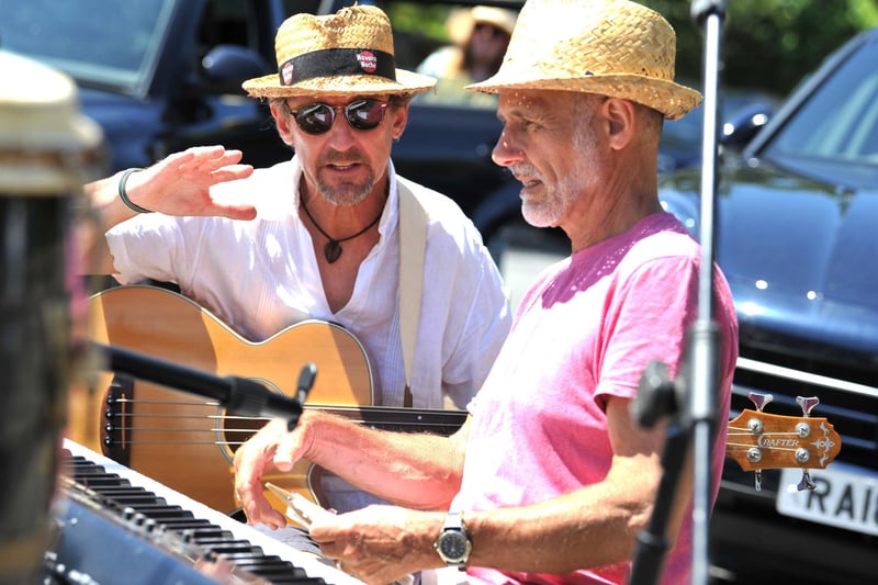 Musical entertainment. Picture: Steve Robards/Sussex World