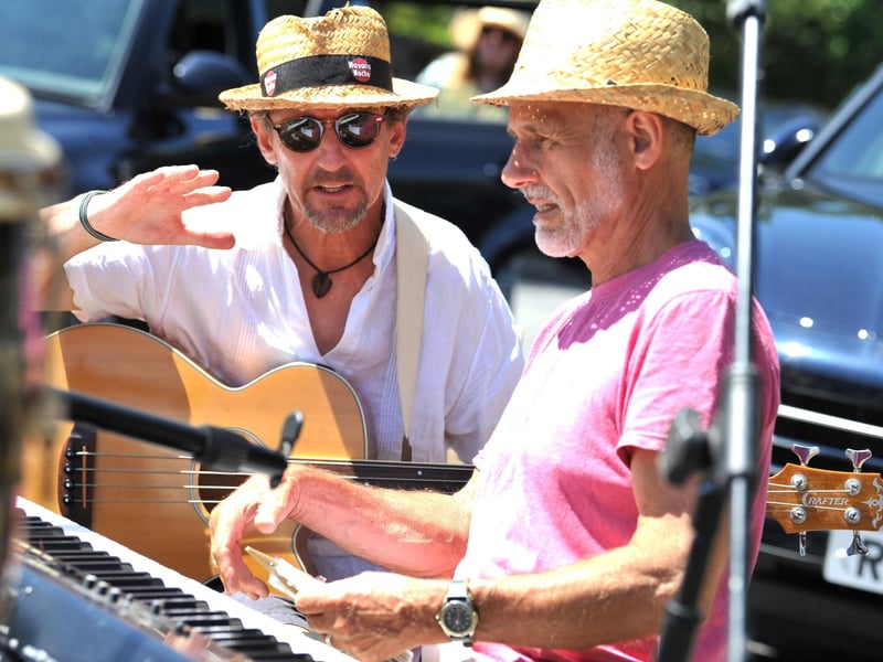 Musical entertainment. Picture: Steve Robards/Sussex World