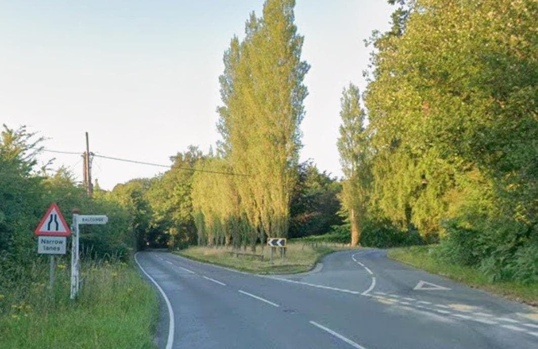 Unfallmeldung auf der Straße zwischen Handcross und Balcombe.