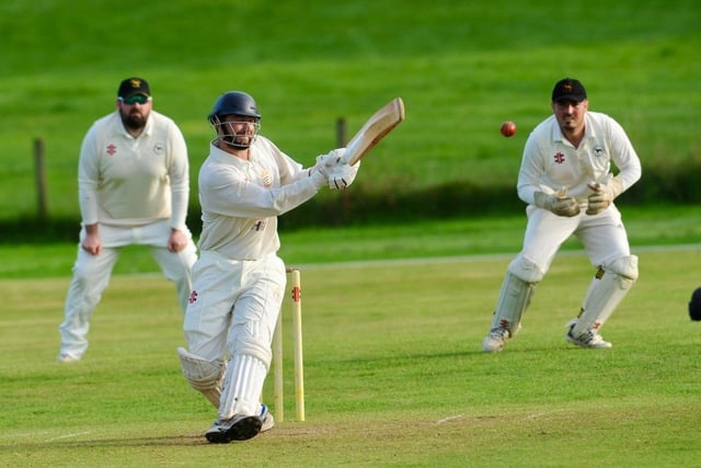Action from Findon CC v Ifield CC - title decider in Division 3 West of the Sussex Cricket League