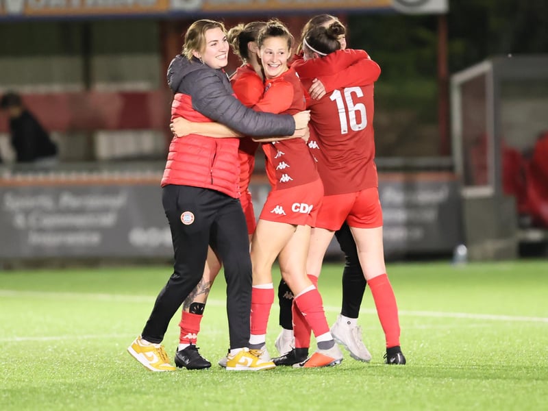 Worthing FC Women celebrate winning the London and SE premier division title