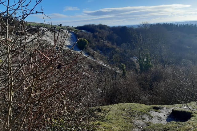 It is so wonderful to be able to breathe in the fresh air, stretch your legs and soak up the scenery. This hidden nook is my favourite spot on Highdown Hill. Search for West Sussex walks: Ferring – Highdown Hill – Angmering, circular walk with fabulous views and pub halfway