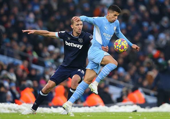 Kick-off: 2pm, Sunday. Supercomputer prediction: Home win - 10%. Away win - 73%. Draw - 17%. Our prediction: West Ham 1-3 Man City.