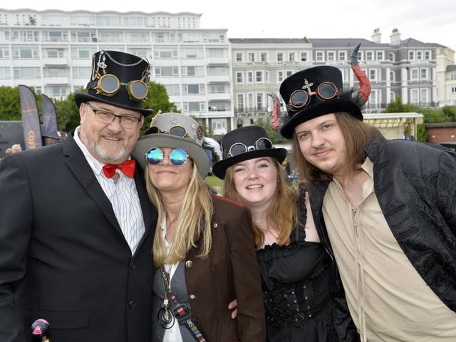 Steampunk Festival Eastbourne 24 (Photo by Jon Rigby)