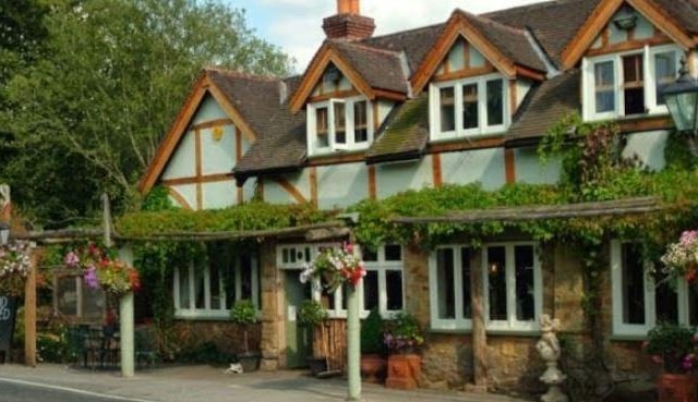 This traditional pub serves a range of real ales, beers, wines, and spirits, and has a beautiful beer garden to enjoy in the summer