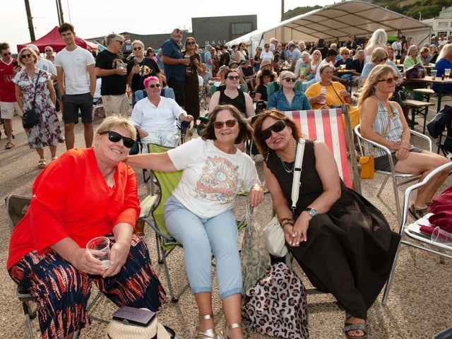 Hastings Old Town Carnival Week: Nearly on the Beach Concert. Pic by Frank Copper.