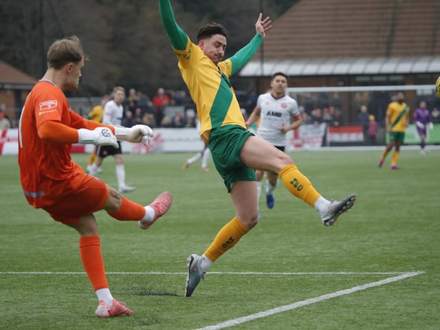 Promotion-chasing Horsham FC were held to a 1-1 draw at home by visiting Chatham Town on Saturday