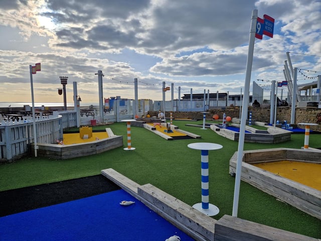 We tried out a family weekend break at Seal Bay Resort in Selsey. We stayed in a platinum caravan and experienced a host of activities and entertainment across the seaside West Sussex site.