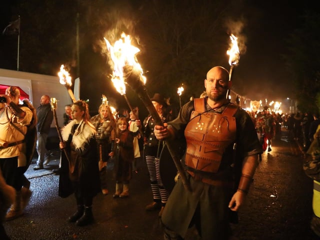 Robertsbridge Bonfire 2023. Photo by Andrew Clifton.