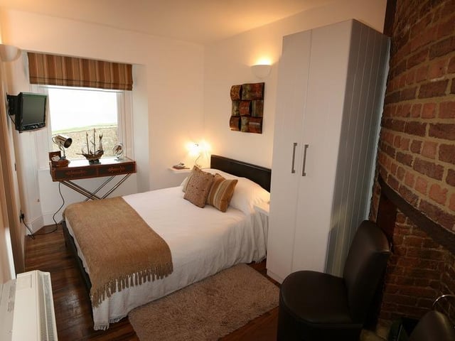 Lighthouse Bedroom – The Captain’s Cabin