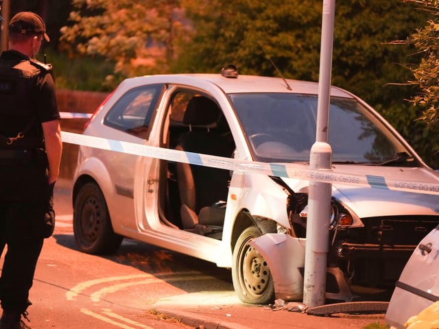 Sussex Police are searching for the occupant of a vehicle who ‘made off’ after hitting street furniture at a junction in Worthing.