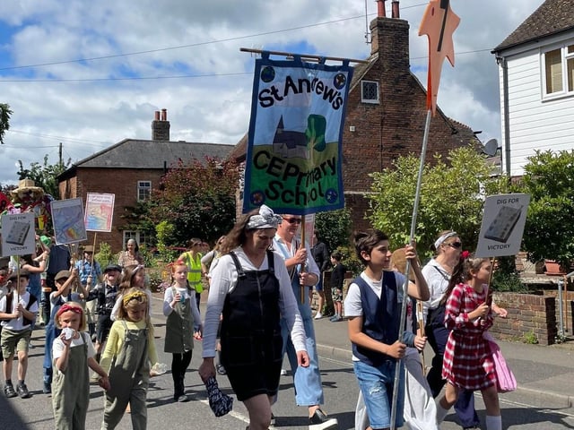 Natural World themed children's parade. St Andrew's Primary