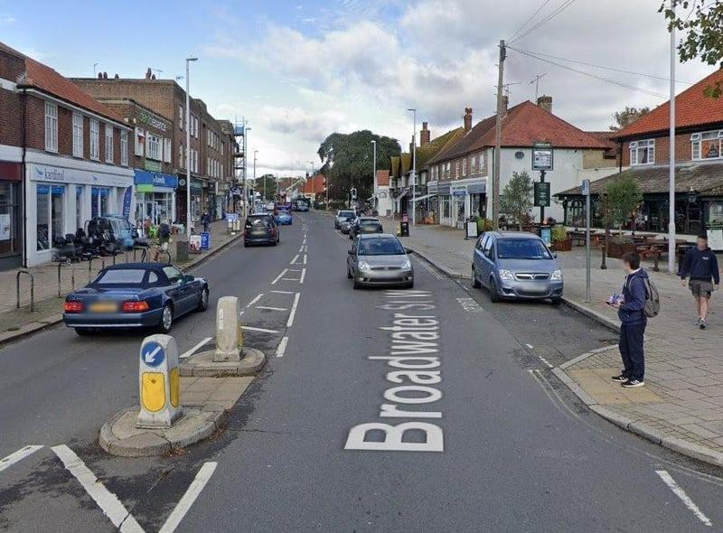 Average total household incomes per year in Broadwater South were £44,700