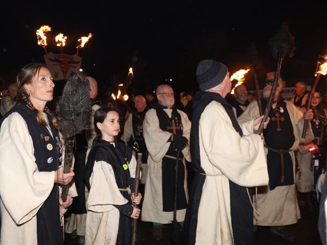 Robertsbridge Bonfire 2023. Photo by Andrew Clifton.