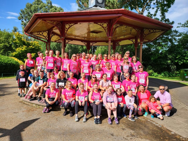 Oakwood School at Horsham Race for Life 2022