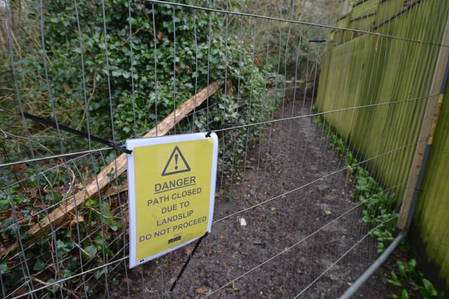 Landslip at Old Roar Gill: The footbath that goes past the landslip has now been closed off because it's fallen away.