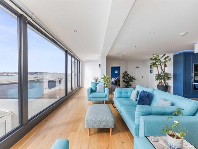 The open plan kitchen, lounge and dining room arrangement is ideal for modern social living, measuring 38 x 27 feet and capitalising on the stunning direct coastal views. There is a delightful and cosy circular lounge which incorporates part of the imposing turret.