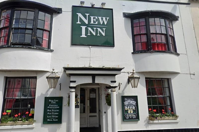 Described as 'a friendly community pub a short walk from the beach' by the guide, the New Inn was also praised for its weekly pub quizzes and regular charity events.