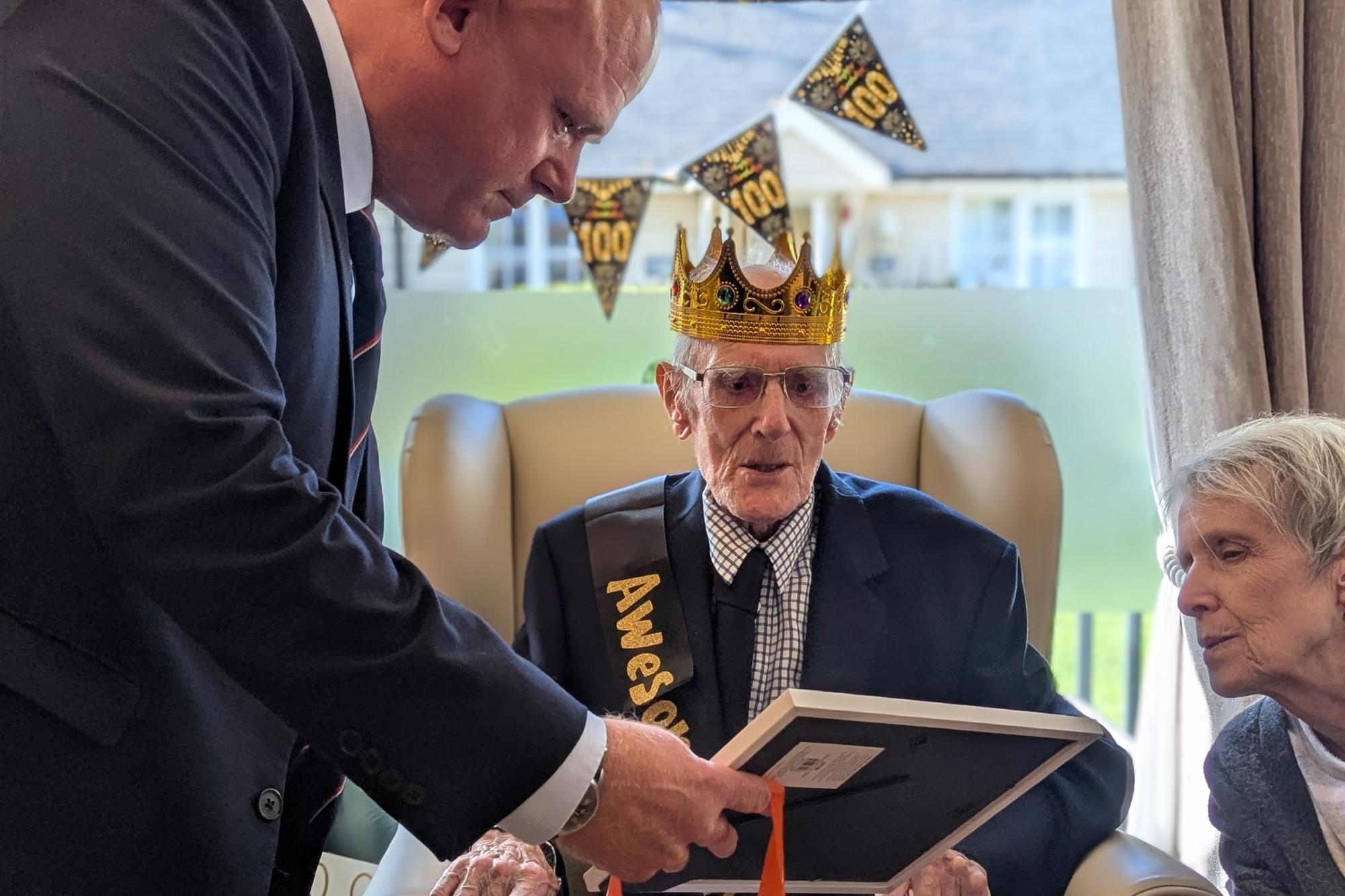 Kenneth Knapman, a VJ Day veteran who grew up in Bognor Regis, recently celebrated his 100th birthday, with Willow Lodge care home in Emsworth holding a party to commemorate the major milestone.