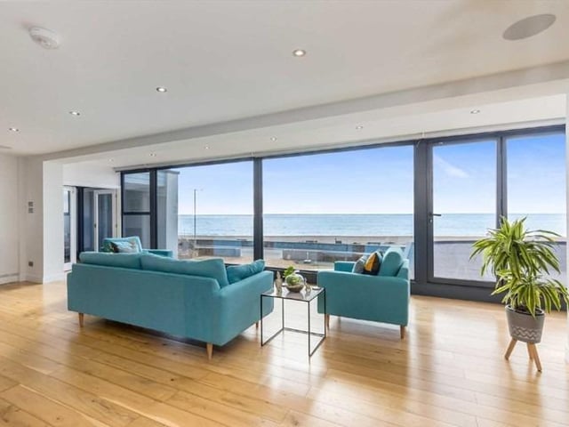 The open plan kitchen, lounge and dining room arrangement is ideal for modern social living, measuring 38 x 27 feet and capitalising on the stunning direct coastal views. There is a delightful and cosy circular lounge which incorporates part of the imposing turret.