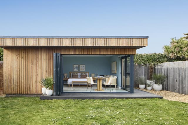 £4m luxurious beachside property in West Sussex up for grabs in prize draw ...