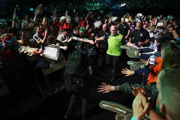 PDC Premier League Brighton 2025 : There was an electric atmosphere, and some brilliant costumes on show, inside the Brighton Centre for night five of Premier League darts on Thursday evening (March 6).