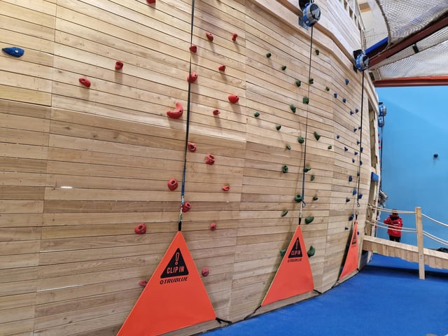 We tried out a family weekend break at Seal Bay Resort in Selsey. We stayed in a platinum caravan and experienced a host of activities and entertainment across the seaside West Sussex site.