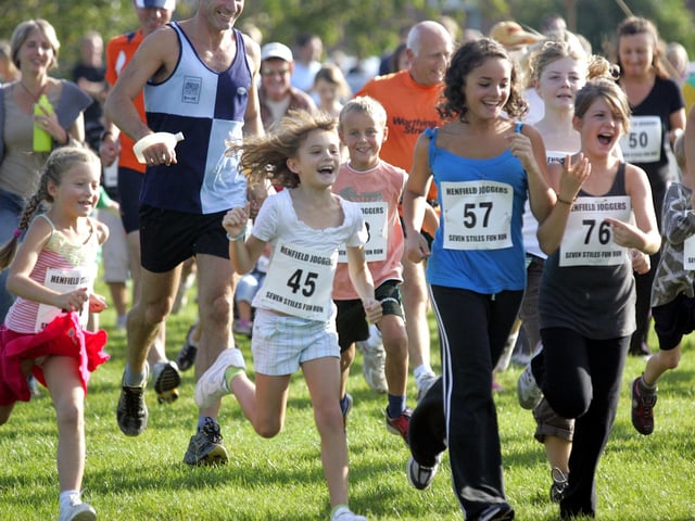 Henfield Joggers run, children's race -photo by steve cobb