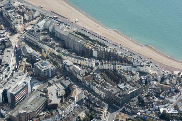 Hastings is the best district to buy a house in Sussex, with their average house price this year being at £266,793. This a 6.5% decrease compared to last December’s house price average of £285,287, which is the highest reduction on the list.