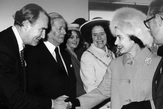 Sir Peter Hordern welcomes Queen Elizabeth II to Horsham