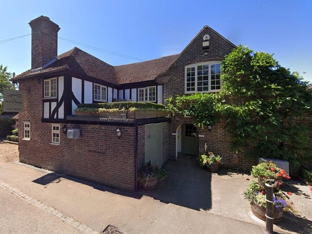The Black Horse at Binstead has a rating of 4.7 from more than 520 reviews