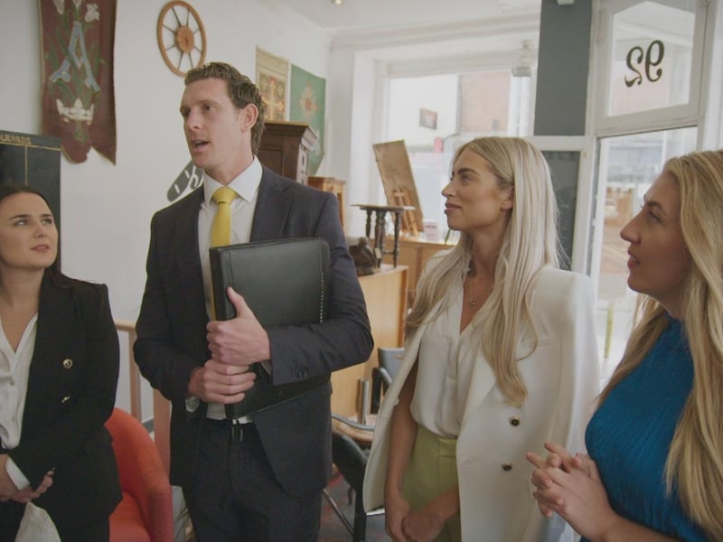 Megan, Mark, Victoria, Marnie, The team go into a furniture shop to ask for help finding their items, Fremantlemedia Limited,N/A