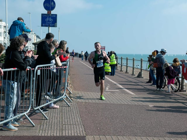 Hastings Half Marathon 2026 - pictures by Frank Copper