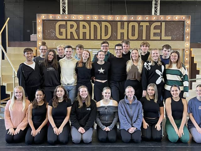 Grand Hotel cast
