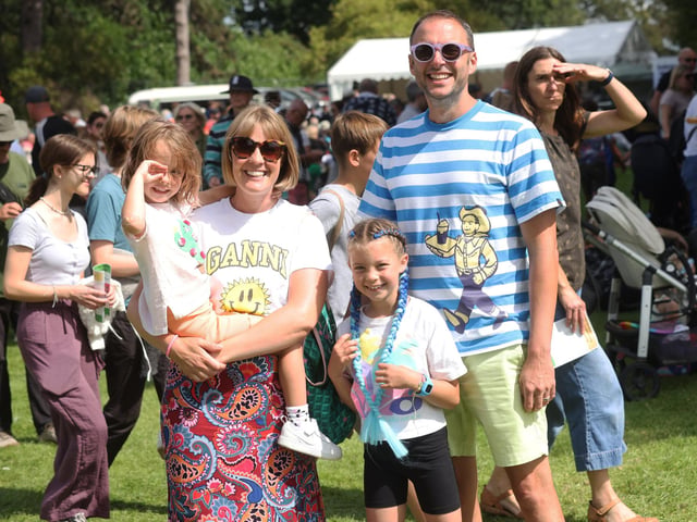 The Emsworth Show taking place on August Bank Holiday Monday in the sunshine. Pictured is (L-R) Amy Tarrant holding Minty, 4, and Josh Tarrant with Theadora, 8.
Monday 28th August 2023.
Picture: Sam Stephenson.